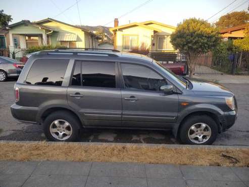 2007 Honda Pilot 4WD - cars & trucks - by owner - vehicle automotive... for sale in Oakland, CA