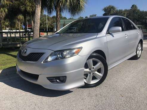 Toyota Camry SE ( SUNROOF ) - cars & trucks - by owner - vehicle... for sale in Seminole, FL