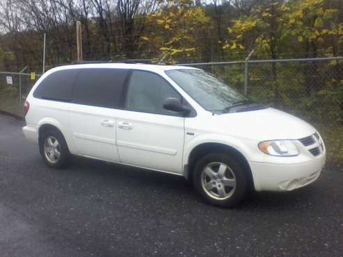Dodge Grand Caravan SXT 2006 - cars & trucks - by owner - vehicle... for sale in Rome, NY