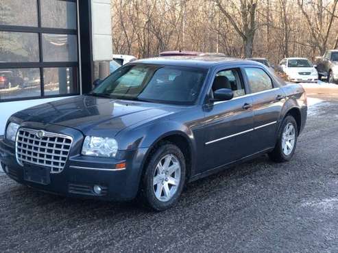 2007 CHRYSLER 300 limited with 134xxx miles only! - cars & for sale in Saint Paul, MN