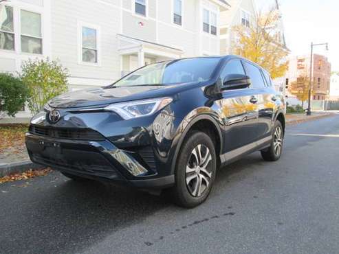 2018 TOYOTA RAV4 LE 4X4 39000 MILES 1 OWNER LIKE NEW FULLY SERVICED... for sale in Brighton, MA