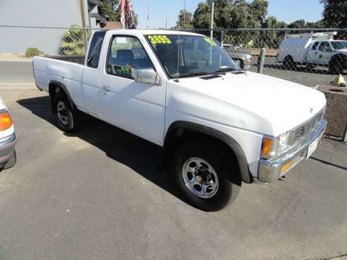 1995 NISSAN HARD BODY EXT CAB 4X4 PICKUP CLEAN !! for sale in Gridley, CA