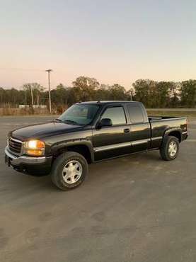 2005 GMC sierra 4x4 - cars & trucks - by owner - vehicle automotive... for sale in Tupelo, MS