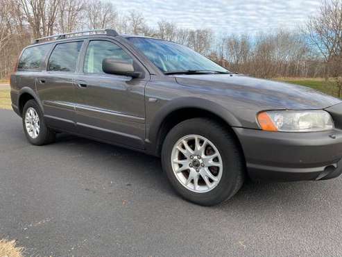 2006 Volvo XC70 AWD - cars & trucks - by owner - vehicle automotive... for sale in Andover, MN