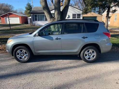 2006 TOYOTA RAV4 | 180,000 Miles | Good Condition - cars & trucks -... for sale in Rockford, IL