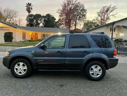 2002 Ford escape automatic 1 owner 4X4 Low miles 3.0L V6 fully... for sale in Sacramento , CA