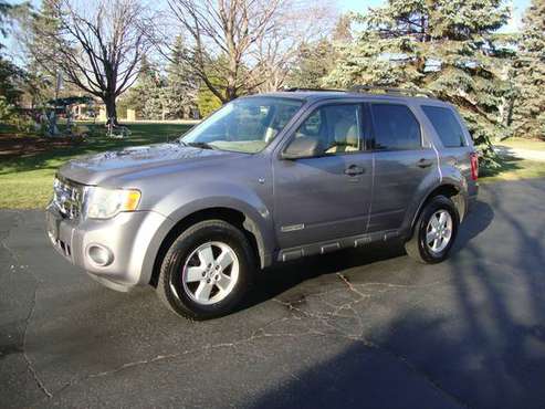 2008 Ford Escape 4X4 (2nd Owner/Extra Clean) - cars & trucks - by... for sale in Pleasant Prairie, WI