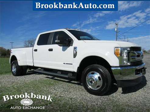 2017 FORD F350 SUPER DUTY STX, White APPLY ONLINE->... for sale in Summerfield, SC
