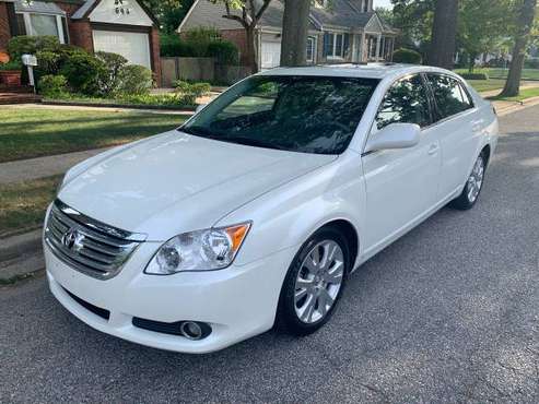 2008 Toyota Avalon XLS 85K HEATED LEATHER SUNROOF DRIVES MINT for sale in Baldwin, NY