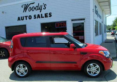 2011 Kia Soul 4dr red *REDUCED* - cars & trucks - by dealer -... for sale in Louisville, KY
