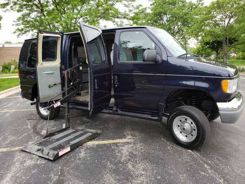2001 FORD E250 QUIGLEY CONVERSION 4x4 HANDICAP WHEELCHAIR ACCESSIBLE for sale in skokie, IN