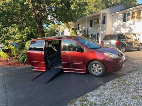 TOYOTA HANDICAP WHEELCHAIR VAN - cars & trucks - by owner - vehicle... for sale in Nashua, CT