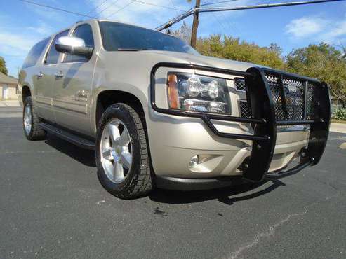 2013 CHEVROLET SUBURBAN 1500 LT RUNS DRIVES GREAT SUPER CLEAN for sale in Lake Worth, TX