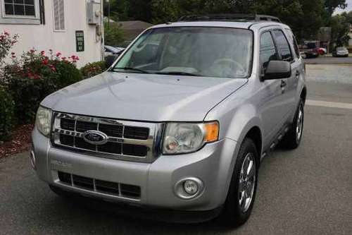 2011 FORD ESCAPE XLT, 2 OWNERS, SUNROOF, DRIVES GOOD, KEYLESS, CLEAN... for sale in Graham, NC