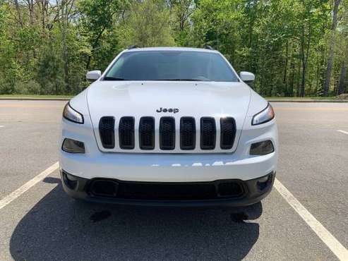 2018 Jeep Cherokee 4X4 42 mi, Like new! Make an offer! - cars & for sale in Matthews, SC
