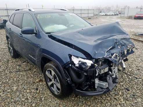 2019 Jeep Cherokee Limited, repairable, rebuilder for sale in Altoona, WI