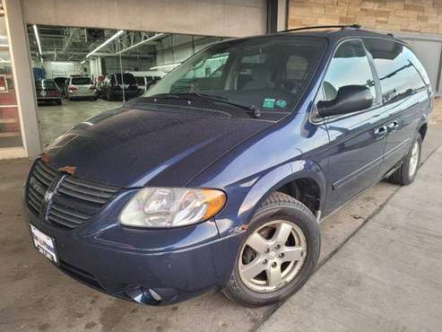 2006 DODGE GRAND CARAVAN - - by dealer - vehicle for sale in MILWAUKEE WI 53209, WI
