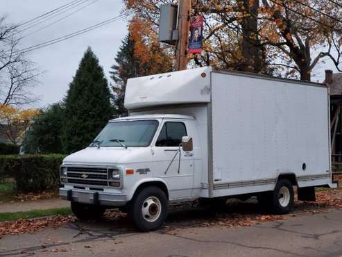 93' Chevy G30 Box Truck *** Low Miles*** - cars & trucks - by owner... for sale in Dillon, CO