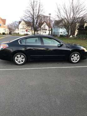 2012 Nissan Altima 2.5 s 118k - cars & trucks - by owner - vehicle... for sale in Hartford, CT