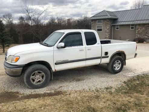 2000 Toyota Tundra 4x4 Access Cab 4WD for sale in Ely, IA