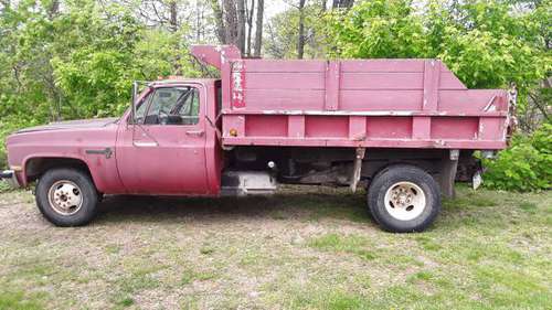 1988 chev dump truck for sale in Whitehall, PA