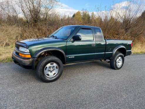 2002 Chevrolet Chevy S-10 LS 3dr Extended Cab 4WD SB - cars & trucks... for sale in Olympia, WA