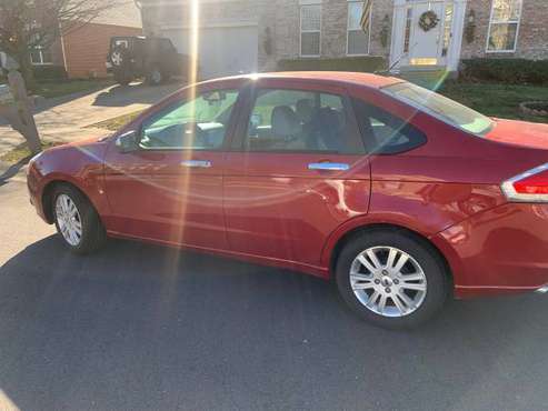 2010 Ford Focus SEL - cars & trucks - by owner - vehicle automotive... for sale in Indianapolis, IN