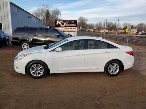* 2013 Hyundai Sonata GLS - 112K Miles - Heated Seats * - cars &... for sale in Worthing, SD