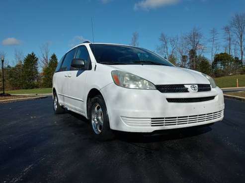 2004 Toyota Sienna - cars & trucks - by dealer - vehicle automotive... for sale in Bloomington, IN