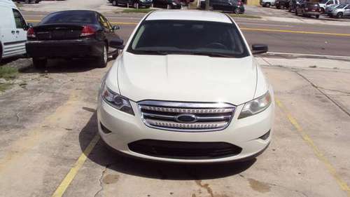 2011 Ford Taurus SE - cars & trucks - by dealer - vehicle automotive... for sale in Jacksonville, GA