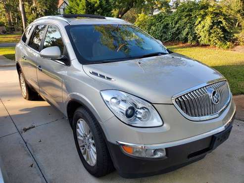 Buick Enclave 2010 AWD Excellent Condition - cars & trucks - by... for sale in Wilmington, NC