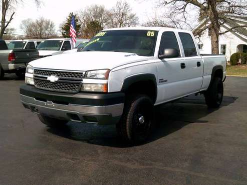 2005 Chevrolet Silverado 2500HD CREW CAB DURIMAX DIESEL - cars & for sale in TROY, OH