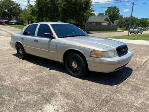 2009 Ford Crown Vic - cars & trucks - by owner - vehicle automotive... for sale in La Place, LA