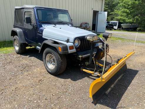 1997 2 door Jeep with Plow - cars & trucks - by owner - vehicle... for sale in Jackson, NJ