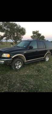 1998 Ford Expedition 4x4 - cars & trucks - by owner - vehicle... for sale in Decatur, TX