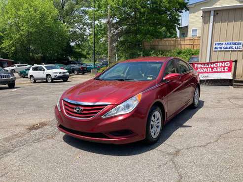 2013 HYUNDAI SONATA, LOW MILES ONLY 98-K, DRIVES WELL - cars & for sale in Lynchburg, VA