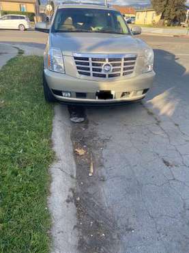 Selling my 2007 Cadillac for sale in Salinas, CA