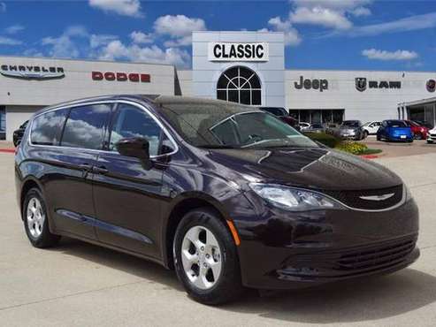 2017 Chrysler Pacifica LX for sale in Arlington, TX