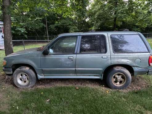 1998 Ford Explorer - cars & trucks - by owner - vehicle automotive... for sale in Winston Salem, NC