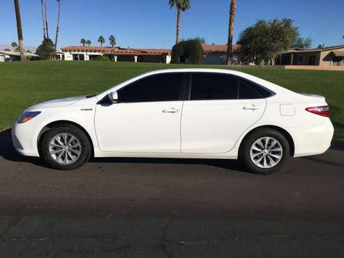 Toyota Camry Hybrid - cars & trucks - by owner - vehicle automotive... for sale in Palm Desert , CA