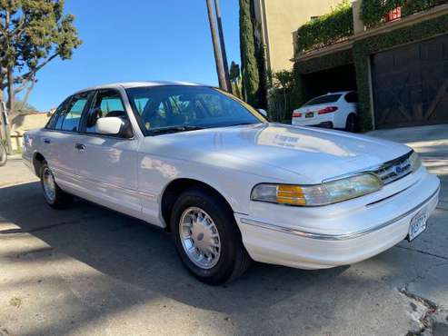 1996 Ford Crown Victoria LX - cars & trucks - by dealer - vehicle... for sale in Los Angeles, CA