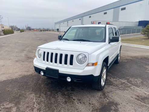 2011 Jeep Patriot Latitude X 4wd - - by dealer for sale in Lake Bluff, IL