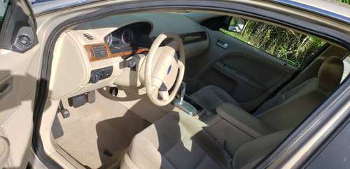 2007 Ford Five Hundred - cars & trucks - by owner - vehicle... for sale in Keaau, HI