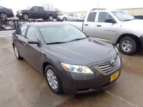 2009 Toyota Camry Hybrid 4dr Sdn 115K MILES - cars & trucks - by... for sale in Marion, IA