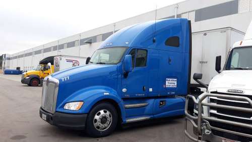 2012 Kenworth T700 w/dedicated route for sale in Memphis, TN