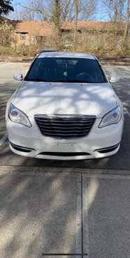 2012 Chrysler 200 - cars & trucks - by owner - vehicle automotive sale for sale in Indianapolis, IN