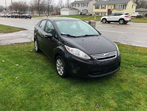2013 Ford Fiesta SE - cars & trucks - by owner - vehicle automotive... for sale in Canton, MI