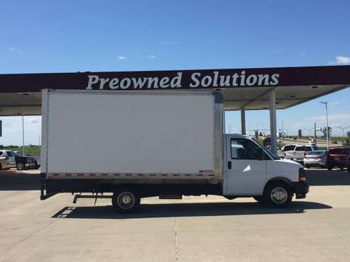 2017 CHEVROLET EXPRESS G3500 15' BOX TRUCK-PRICED BELOW MARKET! for sale in URBANDALE, IA