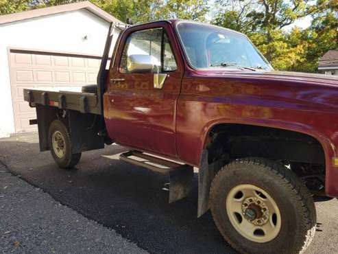 Plow truck Chevy 3/4 ton flatbed bed with western plow for sale in Grand Island, NY