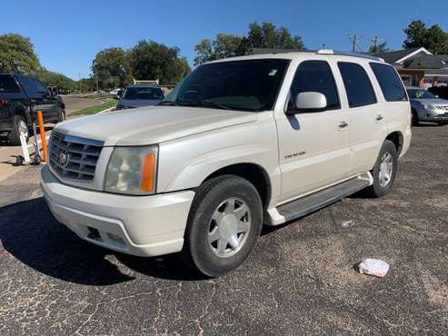 WHITE 2002 CADILLAC ESCALADE for $700 Down for sale in 79412, TX